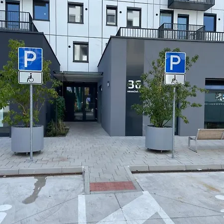 Make Yourself At Apartmán *