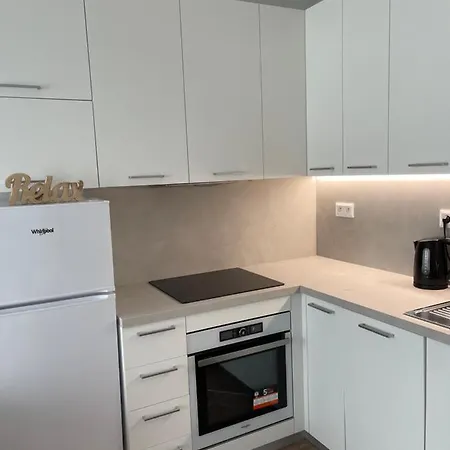 Make Yourself At 布拉迪斯拉发