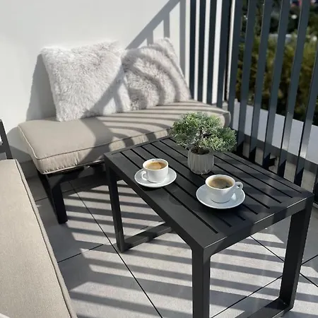 Make Yourself At * 布拉迪斯拉发