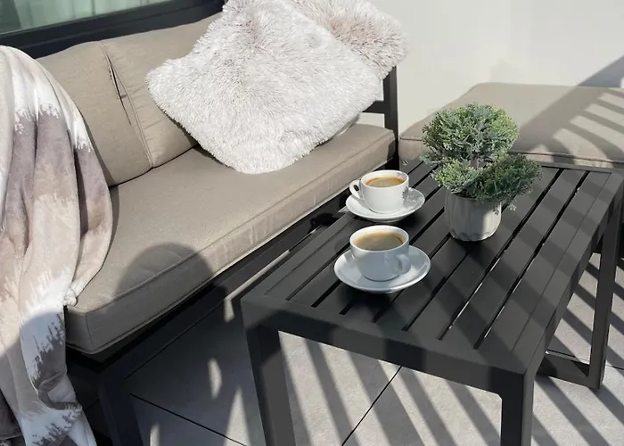 Make Yourself At アパート ブラチスラヴァ